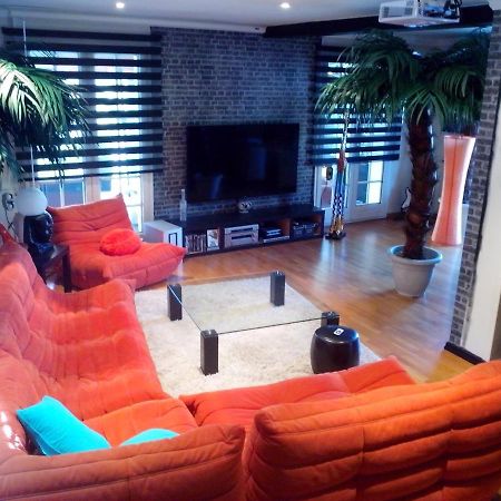 Moderne Home Original Design Αγκνώ Εξωτερικό φωτογραφία